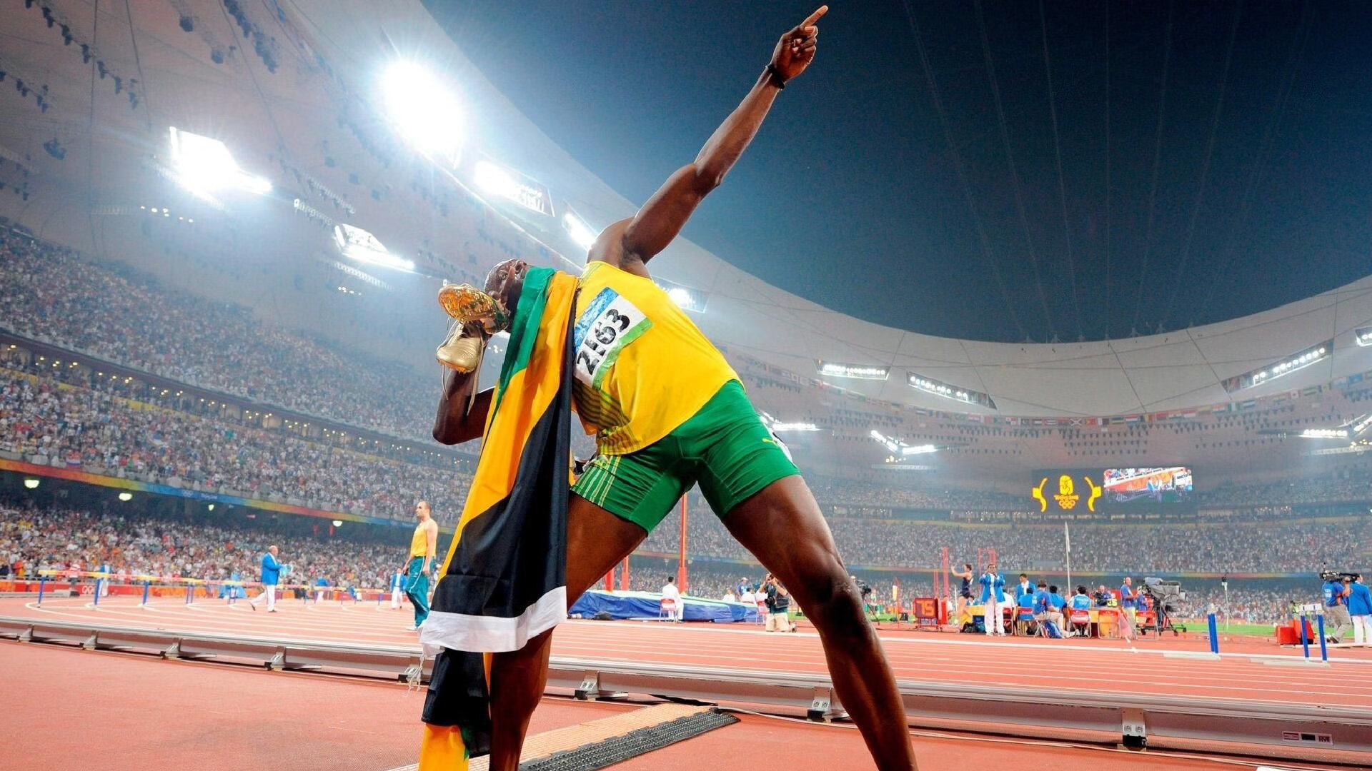 冰球练习场地升级，山东新兴聚乙烯板材助力冬季训练，冰球比赛用球材料